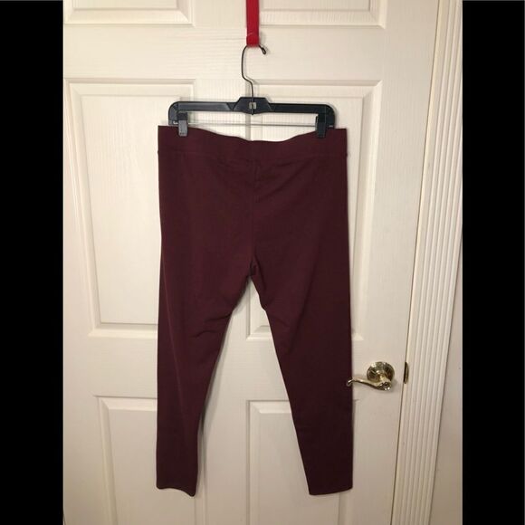 Est. 1946 leggings  - Picture 2 of 5